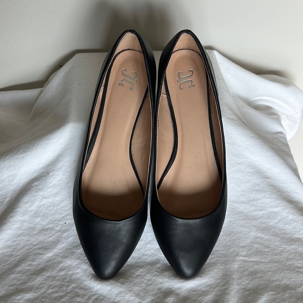 JG Black Closed Toe Shoe Size 10